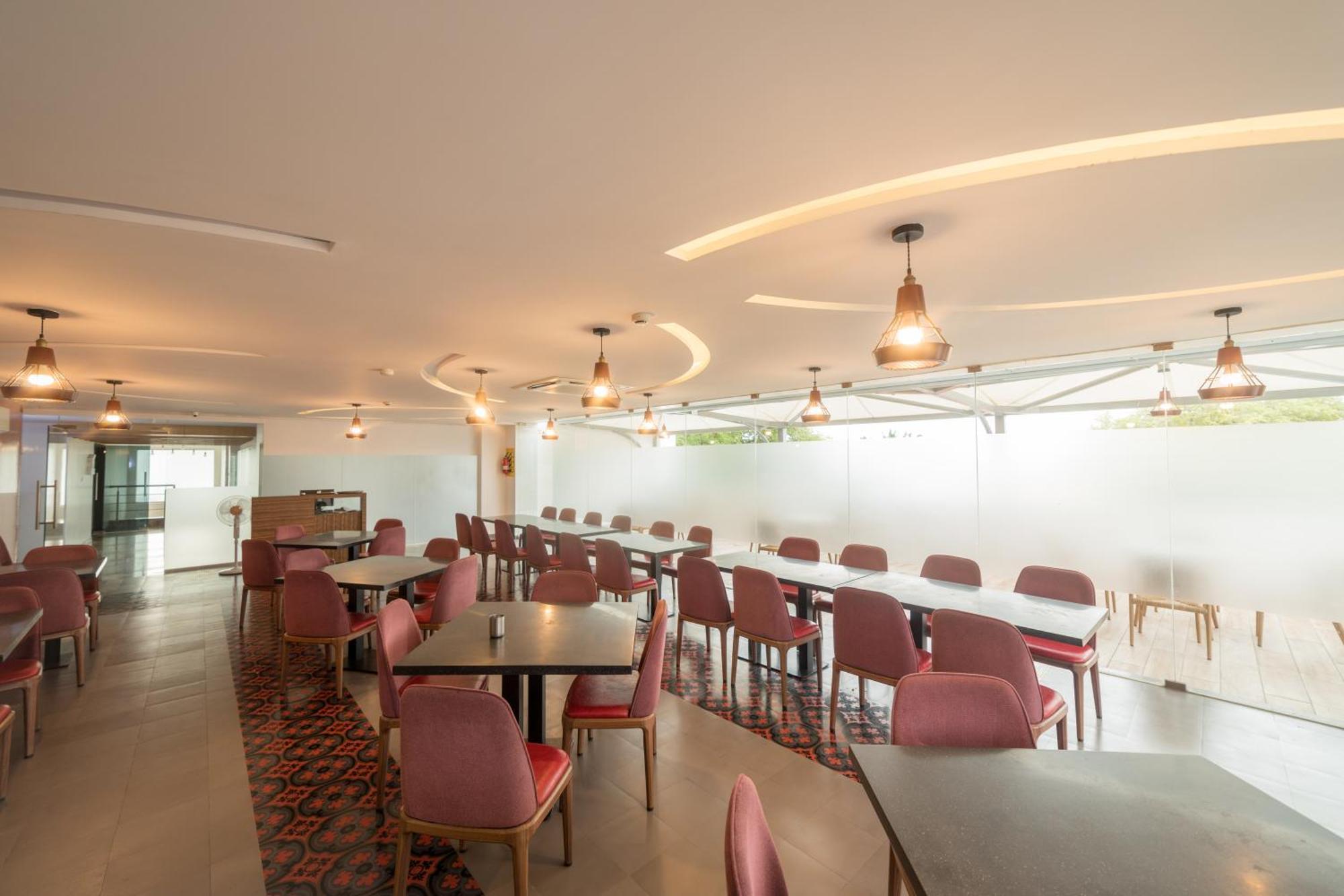 Hotel Visakka Palani Bagian luar foto